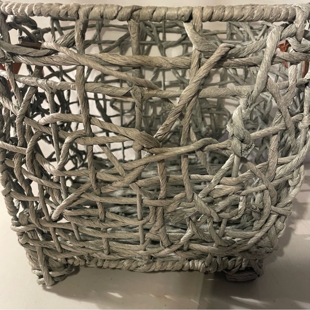 Woven gray Basket with brown Leather Handles width 14” deep 11” 4 metal feet - Picture 2 of 7